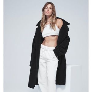 Alo Sherpa Trench